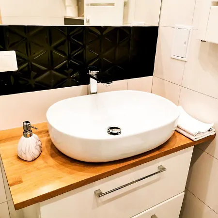 Okna Na Park Apartment *