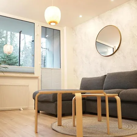 Okna Na Park Apartment