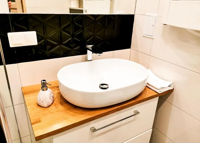 Okna Na Park Apartment *